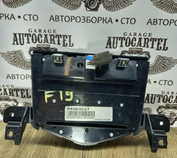 Панель управління магнітолою навігацією Chevrolet Cruze 94563267