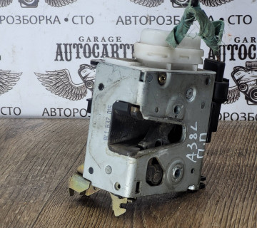8l1837016 замок передній правий audi a38l