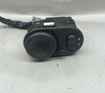13156049 Кнопка регулювання дзеркал Opel Meriva A