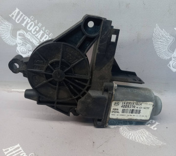 Моторчик склопідіймача передній правий VW Passat (B6) 2005-2010 1K0959702K
