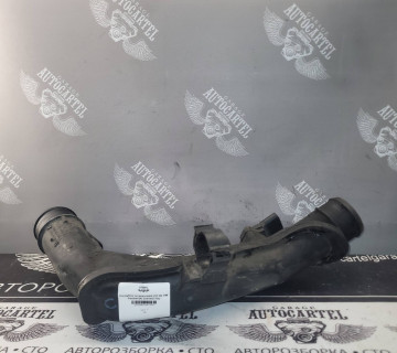 Патрубок диффузора 7l6129684a touareg 7l 4.2fsi v8