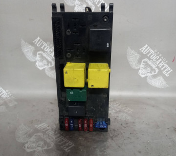 Блок запобіжників Mercedes W210 0025451901
