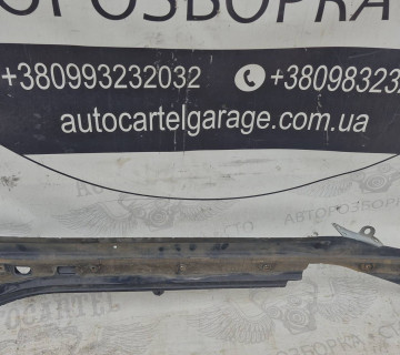 Кронштейн (кріплення) крила правий Touareg (2007-2010) рестайл, 7L6805158H