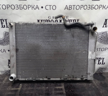 Радіатор кондиціонера Renault Clio 3 8200688390