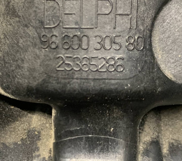 Дросельна заслінка 1.6 HDI Citroen/Peugeot 1.6 HDI 9660030580