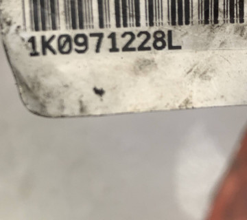 Провід АКб плюсовий Skoda Octavia A5, VW Passat B6 Golf V Golf Plus 1k0971228l