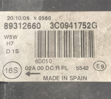 Фара передня права Volkswagen passat b6 xenon 3c0941752g