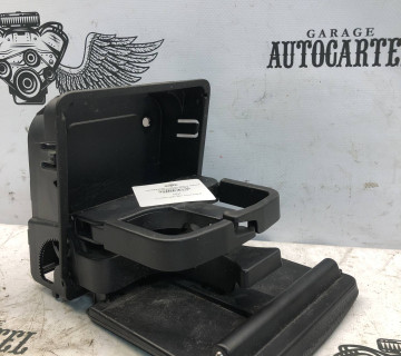 1K0862532F підстаканник задній Volkswagen Golf 6