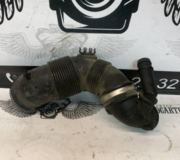 Патрубок повітряного фільтра VW Golf 7 AUDI A3 8V 2.0tdi 5q0129654e