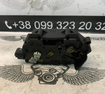 Замок кришки багажника Mercedes W211 a211740036