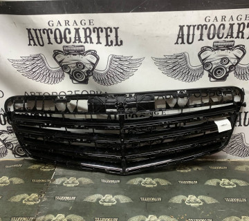 Решітка радіатора Mercedes E W212 a2128801083