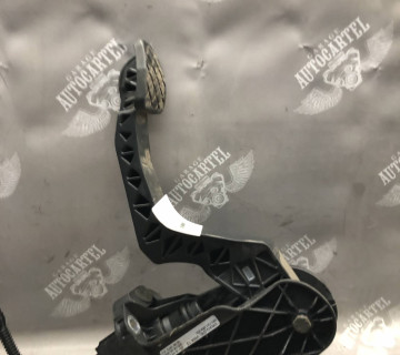 Педаль зчеплення skoda yeti skoda yeti 1k1721059eg