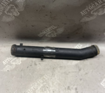 Патрубок системи охолодження Volkswagen Golf Skoda fabia 032121065e