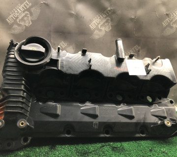 Клапанна кришка Mazda 6 GH R2AA10220