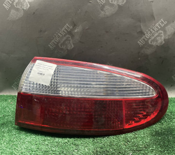 Ліхтар задній правий Daewoo Lanos хетчбек у крило 21121784