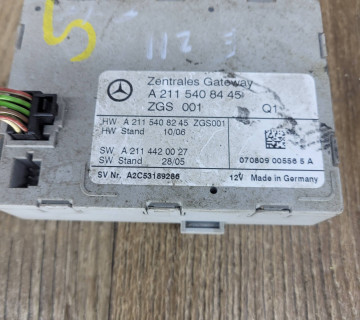 Блок керування центральним замком Mercedes W211 A2115408445