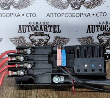 2115452301 блок запобіжників Mercedes w211