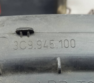 3c9945100a, Заглушка заднього ліхтаря права Volkswagen Passat B6