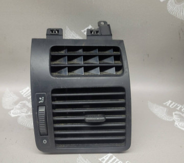 1t0819704a дифлектор обдува салона правий volkswagen touran