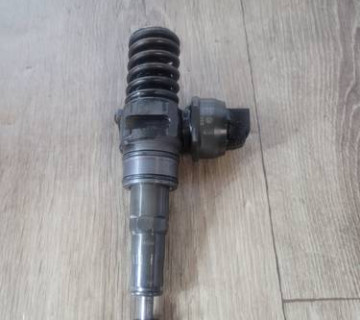 Форсунка VAG, (BKD, BKP, BMP, BMR, BPW, BRE, BRT) 2.0TDI, Bosch 038130073bq