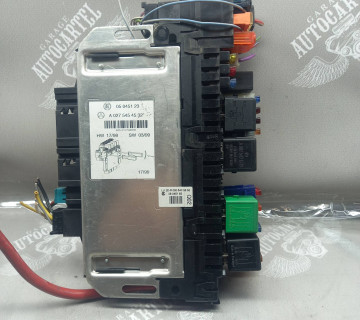 Блок запобіжників SAM передній правий Mercedes-Benz W220 S-Class A0275454532