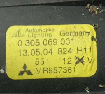 Фара ліва протитуманна (-08) Mitsubishi Colt (Z3) 2004-2012 mr957361