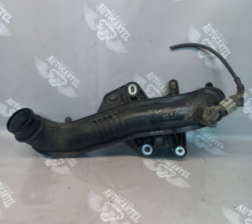 Патрубок інтеркулера Audi A4 B8 A5 8T, 8k0145673l