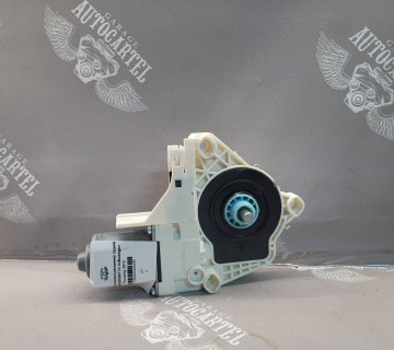 Моторчик склопідйомника задній лівий 8K0959811A Volkswagen Touareg 2012