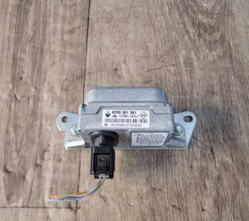 Блок управління AirBag Renault Laguna 2 8200301391