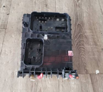 Блок запобіжників Volkswagen Touran 1K0937124H