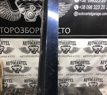 51717033760 Бокова накладка поріг прва BMW E60 E61
