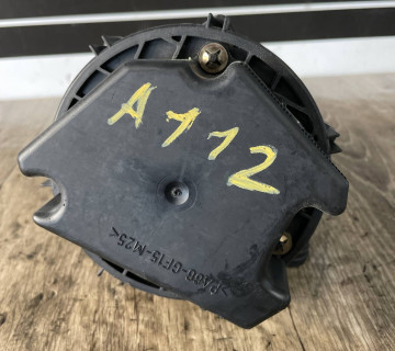 Вакуумний насос Mercedes ML W163 2001 A0001403785