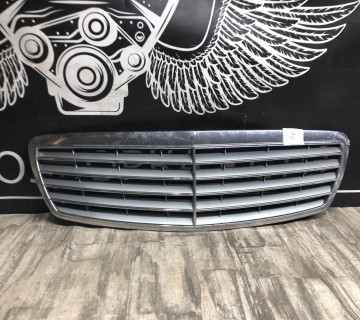 a2118800383 21613203 Решітка радіатора Mercedes E-class W211