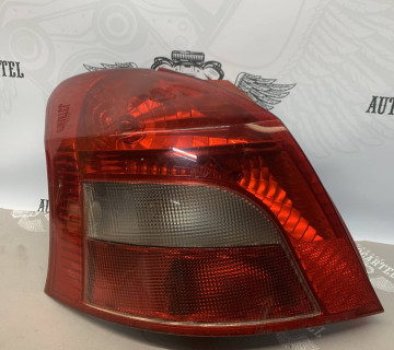 Ліхтар задній лівий Toyota Yaris 2 хетчбек