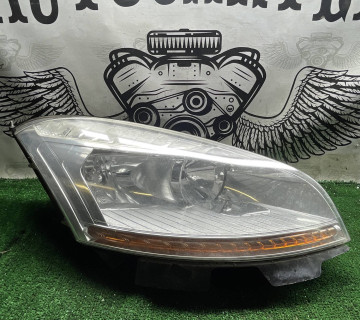 Фара передня права citroen c4 picasso під полірування 21688225