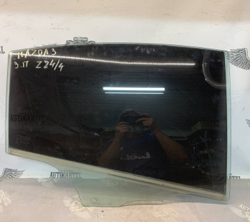 Скло дверей заднє праве Mazda 3 седан BN8V72511A, 21806544