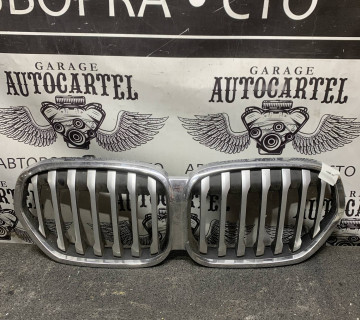 Решітка радіатора Bmw x1 f48 рестайлінг 5113185178-1