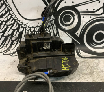 Замок двері передньої правої Nissan Note e11 21886430