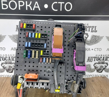 Блок запобіжників REM Volvo V70 30728512