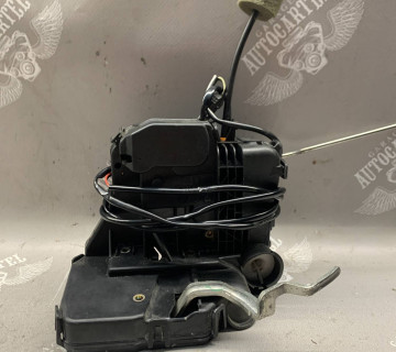 Замок передніх лівих дверей Mercedes CLS W219 2197200135