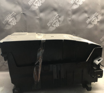 Піддон під АКБ Opel Insignia A комплектний 21953774