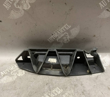 Кронштейн бампера заднього правий універсал Skoda Octavia A5 2009-2013 1z9807394