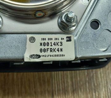 Подушка безпеки в кермо VW GOLF IV (1J1, 1E1J5) 97-05 3B0880201BM