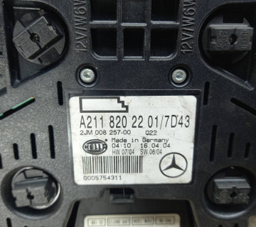 Підсвітка плафону кабіни на Mercedes E-CLASS (W211) A2118202201