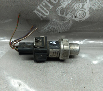 Датчик тиску кондиціонера Audi A6 C4 8d0959482b