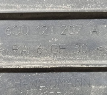 Диффузор радіатора Skoda Fabia 1 6Q0121207A/2 1999-2007