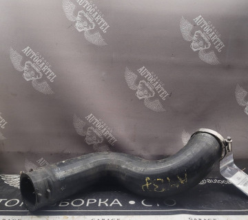 Патрубок інтеркуллера Audi A4 B8 2.0 TDI 8K0145737K