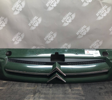 Решітка радіатора Citroen Berlingo 9644758177