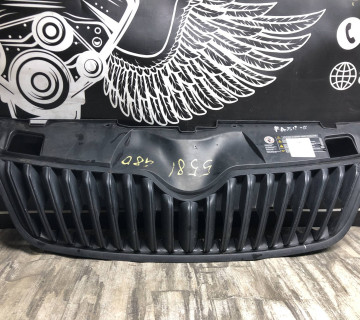 5j0853668b Решітка капота Skoda Fabia 2007-2014