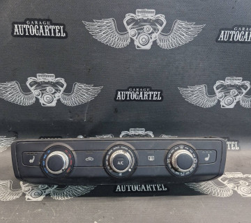 8v0820047e блок крування кондиціонером Audi a3 8v